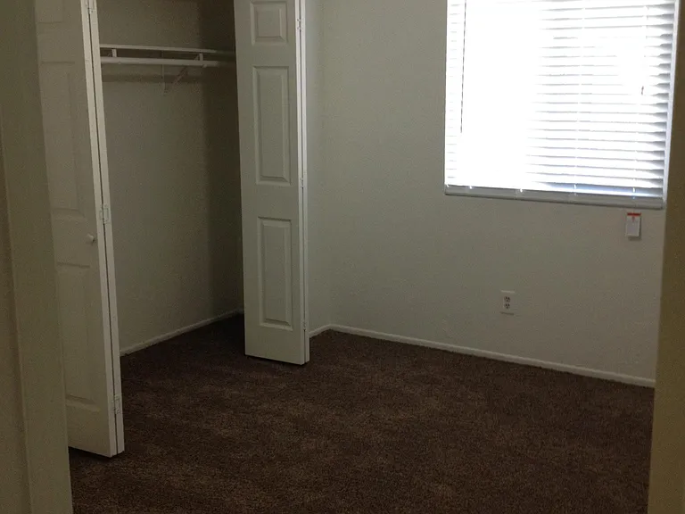 706 W 11th St #1 — Photo 17