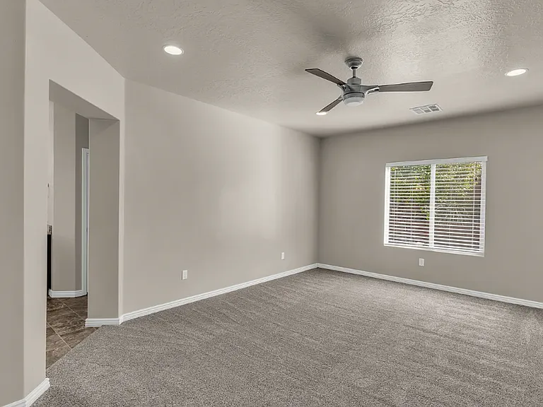 3321 S 300 W — Photo 5
