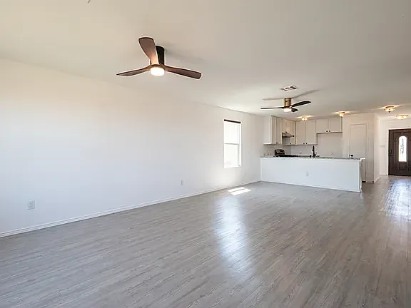 9051 Navarro Vis — Photo 27