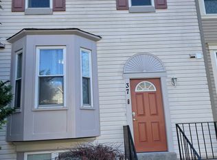 37 Kinsman View Cir, Silver Spring, MD 20901