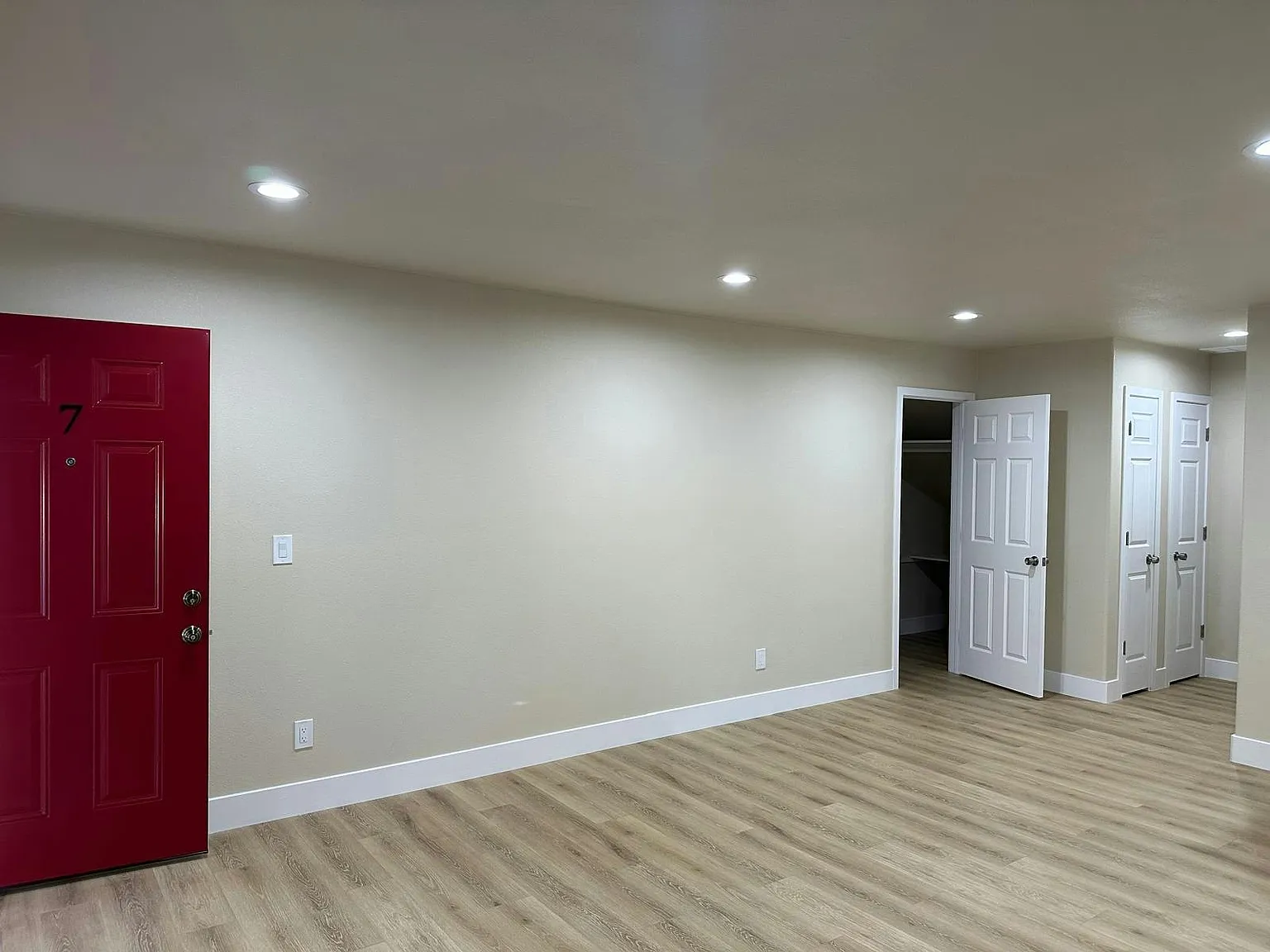 786 Elm Street, Unit 7 — Photo 2