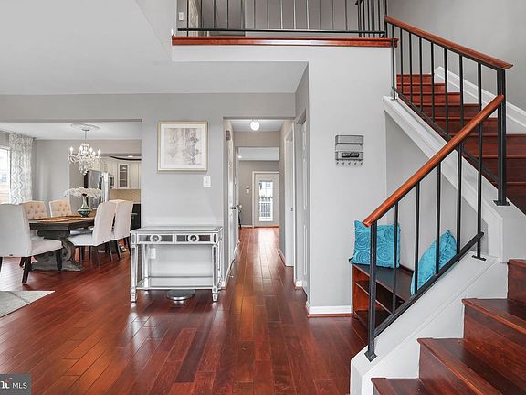 3rd image of 502 Maple Tree Way