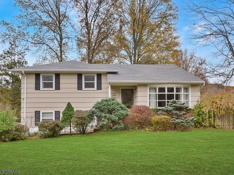 1st image of 69 Intervale Rd