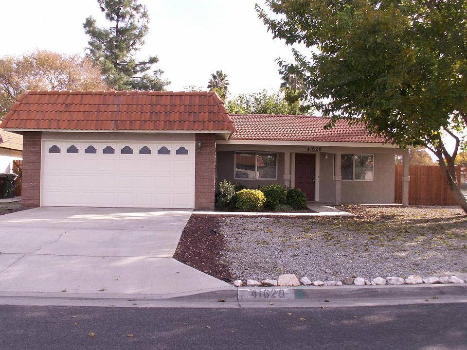 1st image of 41620 Royal Palm Dr