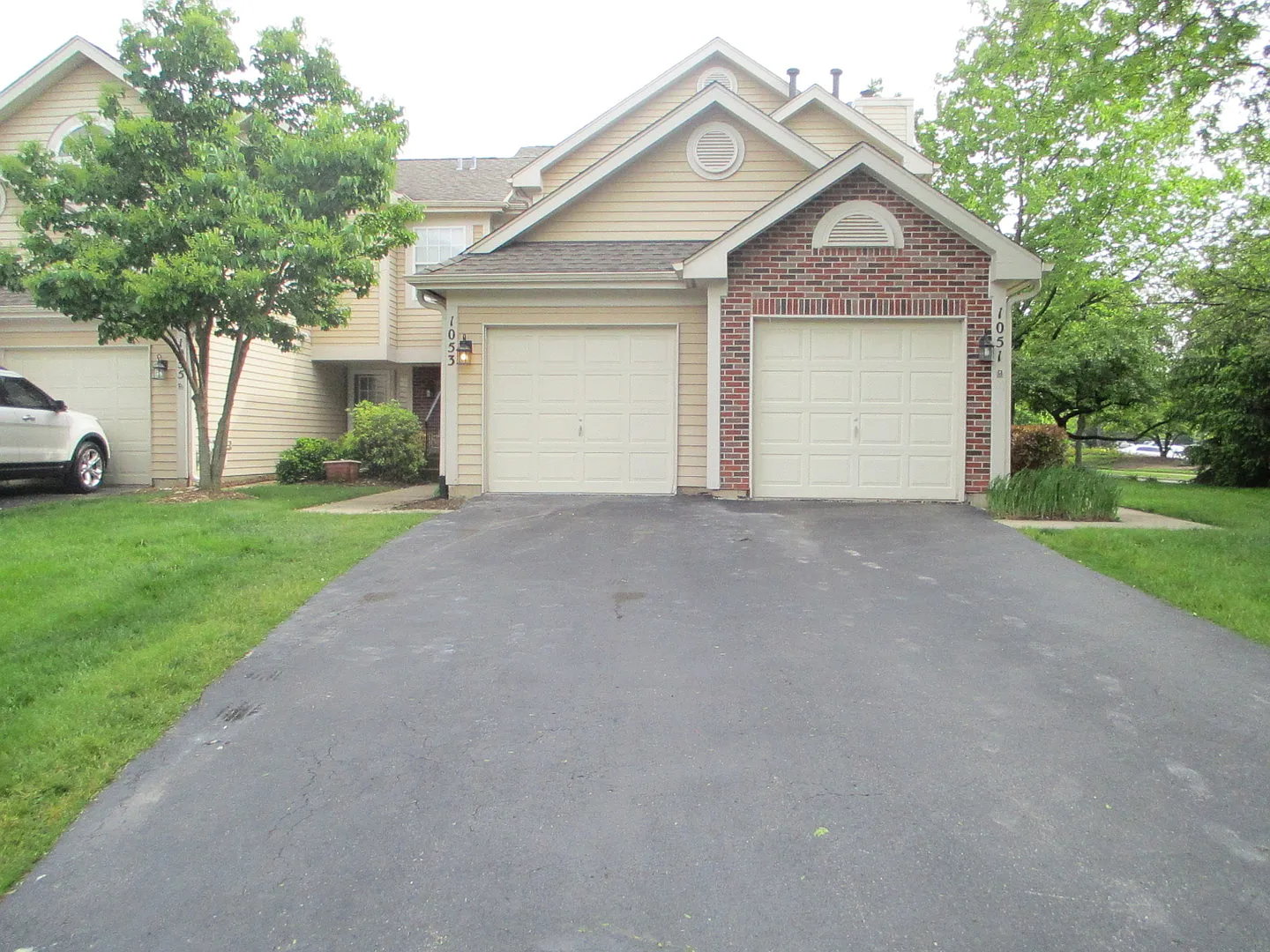 1053 Woodhill Ct photo 1