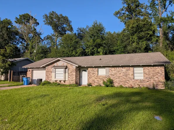 415 Maplewood St, Kountze, TX 77625