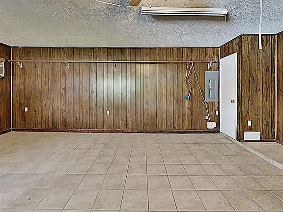 5th image of 3730 O'Henry Dr