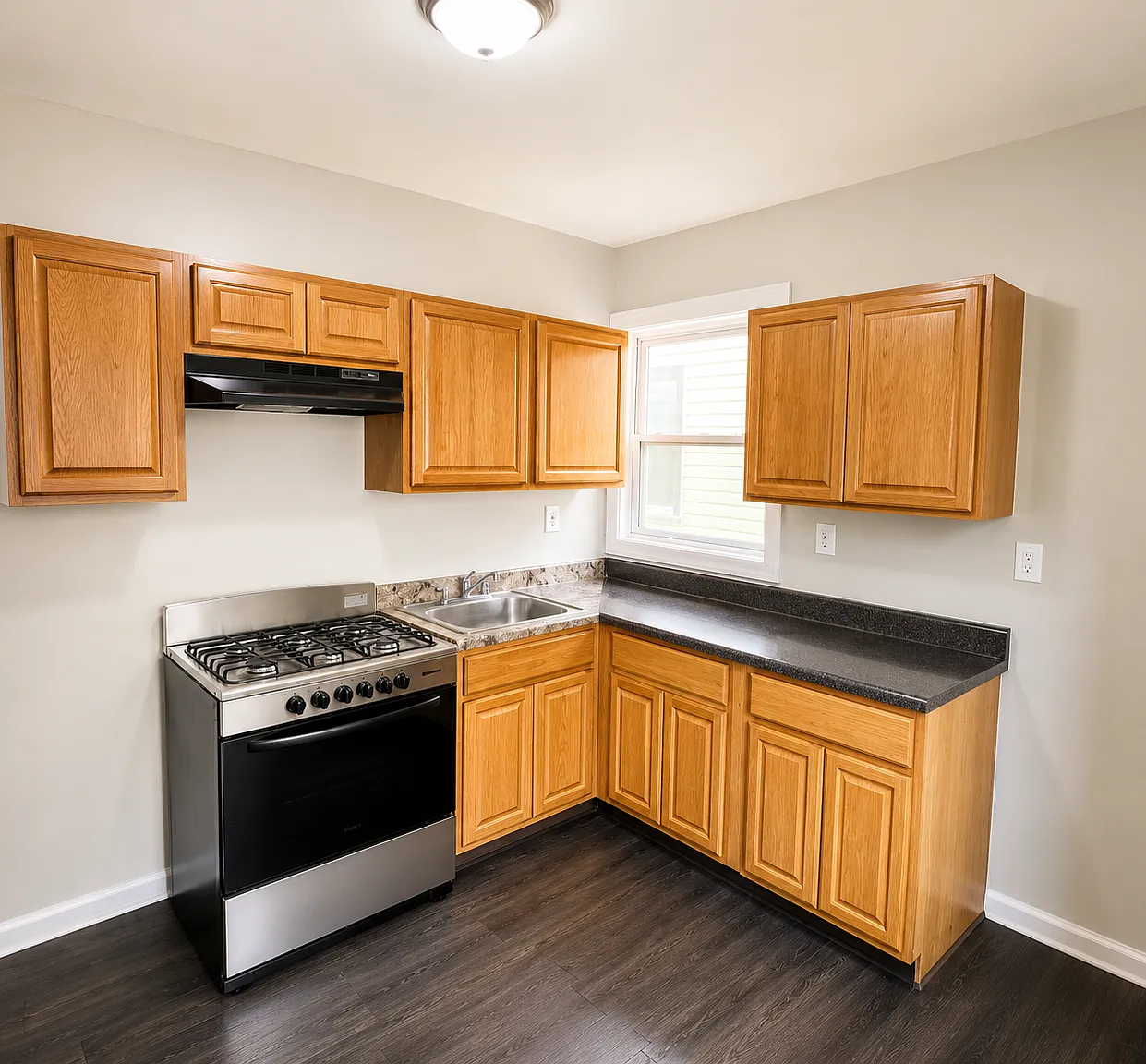 2 bed, 650 sqft, $1,950 — Photo 1