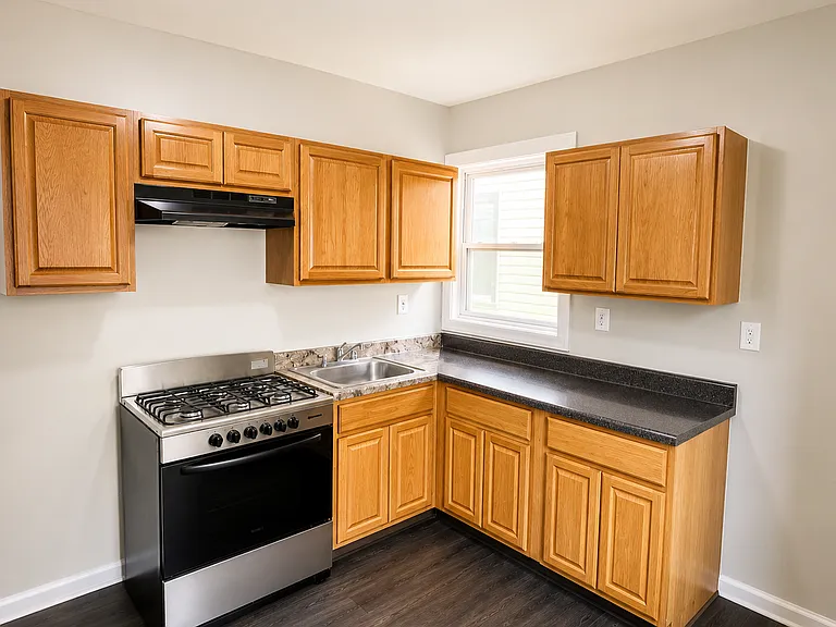 247 Amherst St #1L — Photo 1