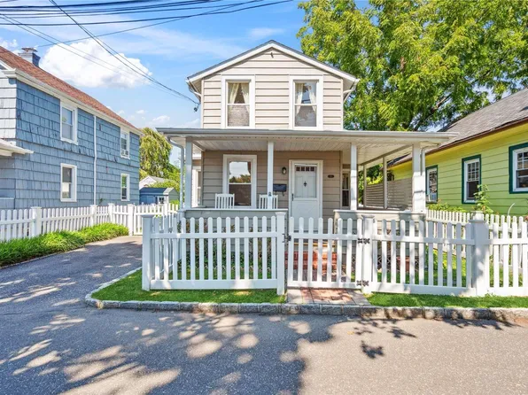 50 15th Avenue, Sea Cliff, NY 11579