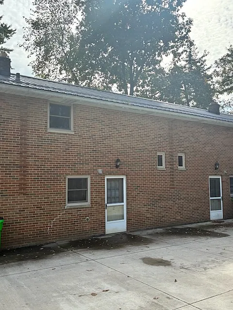 2 bed, 1200 sqft, $1,200 — Photo 1