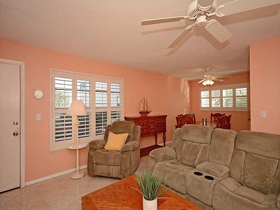 4th image of 5400 Highway A1a