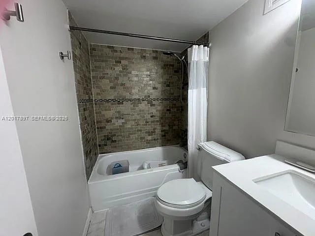 615 NE 12th Ave #109 — Photo 6