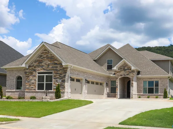 17017 River Pier Dr, Huntsville, AL 35803