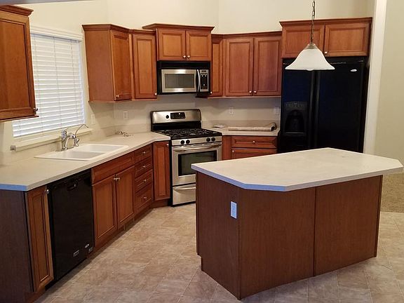 kitchen with upgraded cabinets