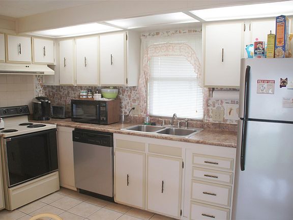 5th image of 5230 SW 24th Avenue