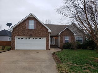 1521 Autumn Dr, Clarksville, TN 37042