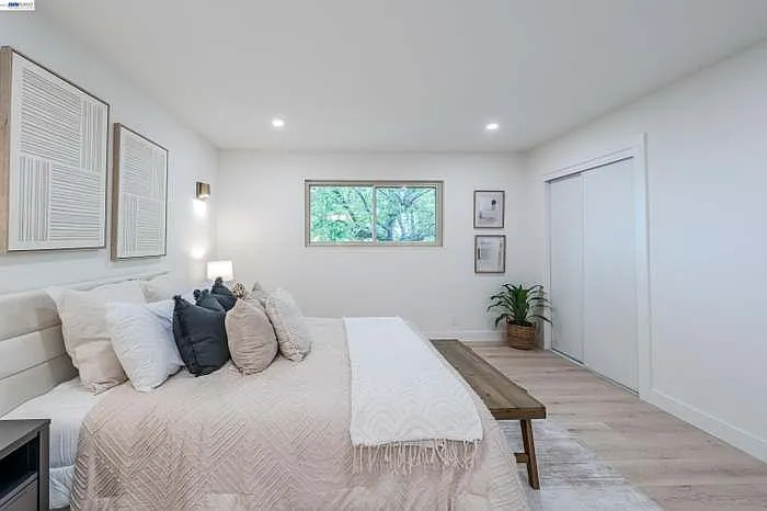 3743 Sanford St — Photo 23