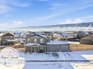 6743 Rogue River Rd, Casper, WY 82604