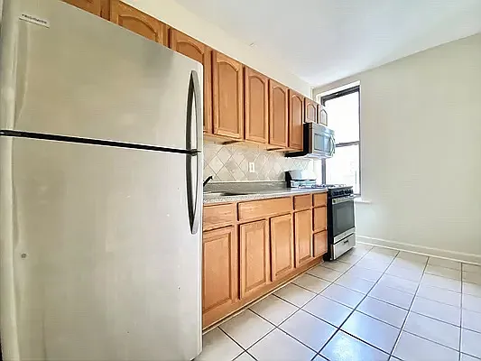 Rented by Bohemia Realty Group | media 4