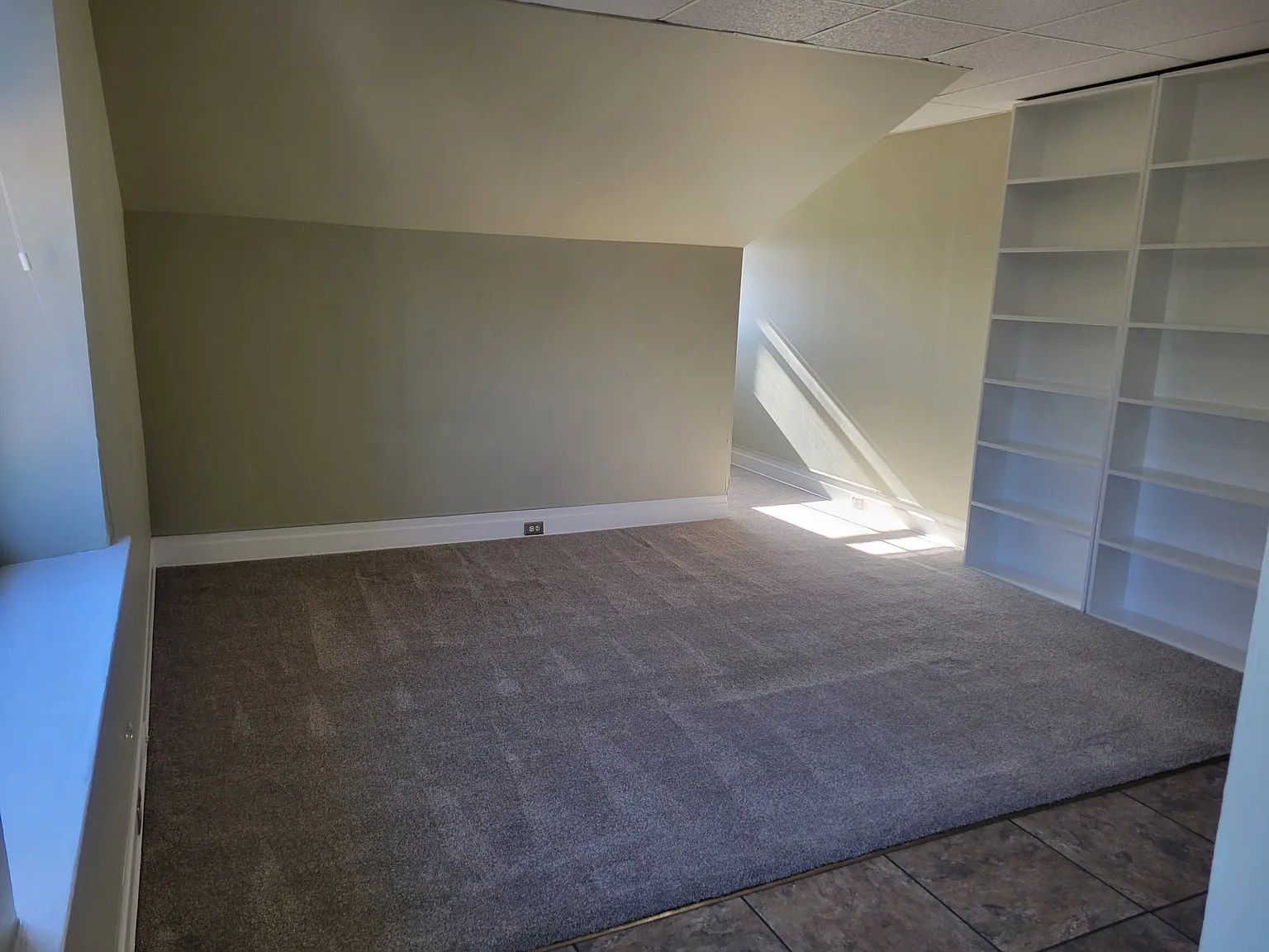1 bed, 700 sqft, $1,000 — Photo 3