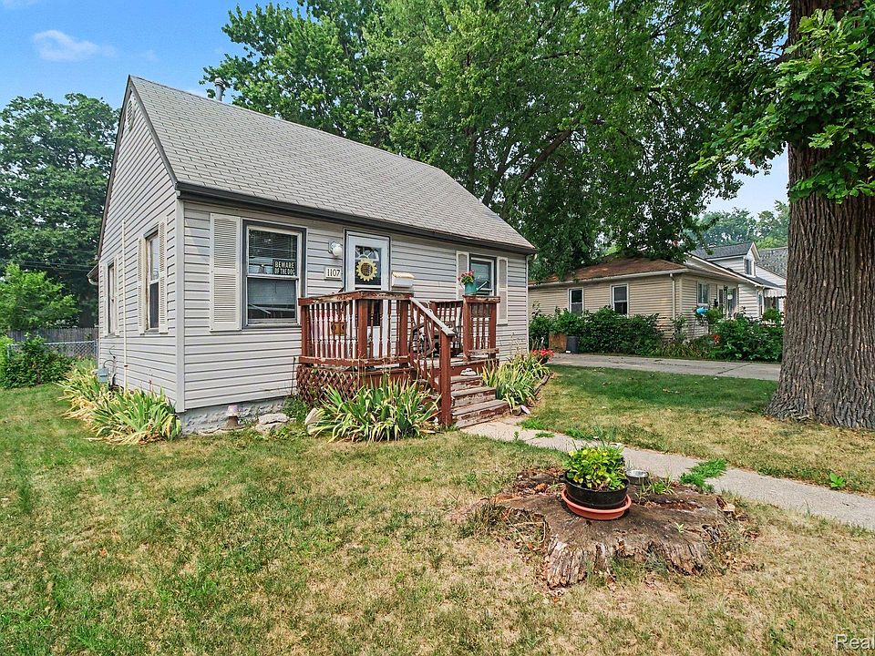 1107 E Hayes Ave, photo 2