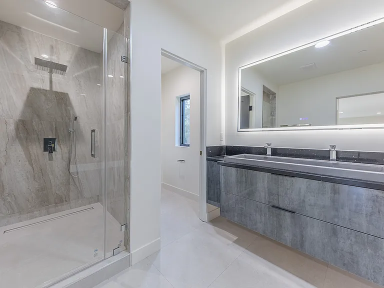 4557 Camellia Ave — Photo 16