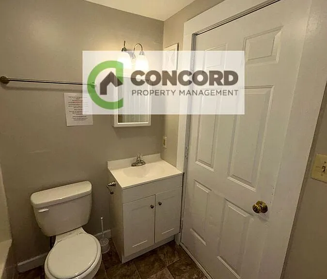 208 Edgeworth St — Photo 8