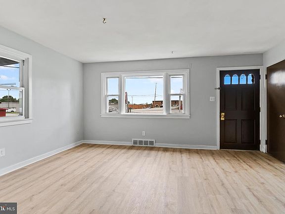 5th image of 602 Saint Johns Rd