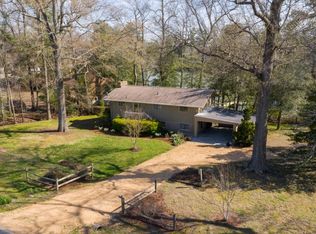 1018 S Glebe Rd, Montross, VA 22520