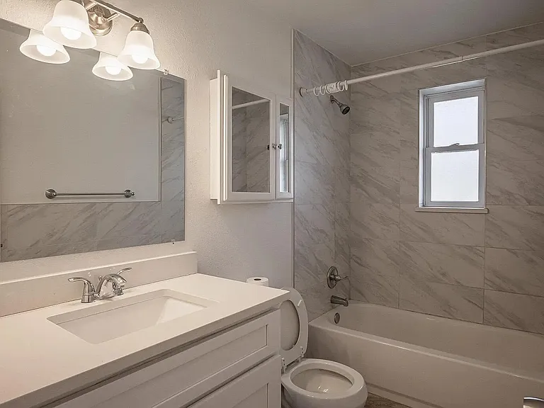 1381 S Grant St — Photo 8