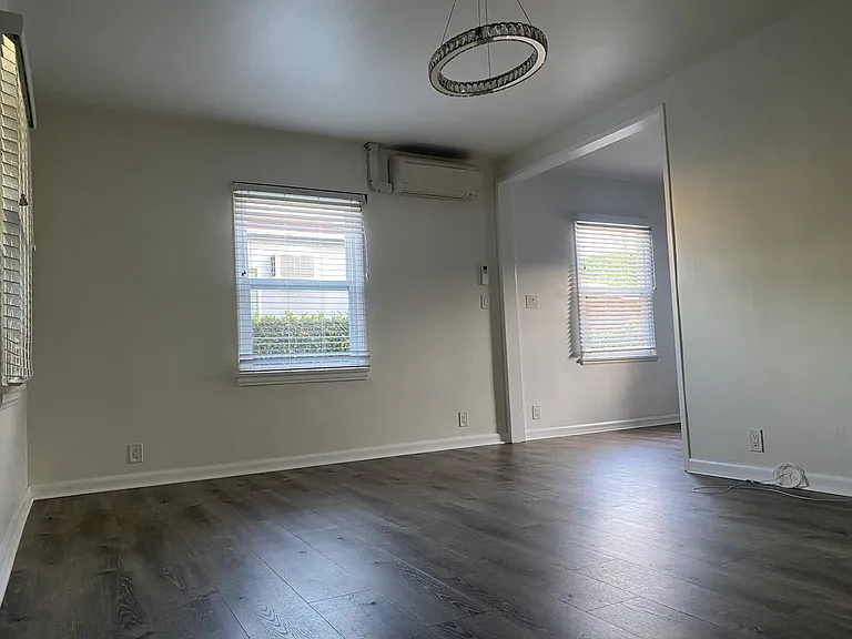 5153 Overland Ave — Photo 11