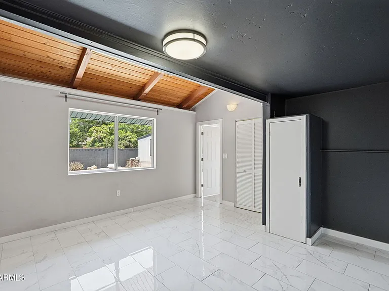 1609 E Gaylon Dr — Photo 24