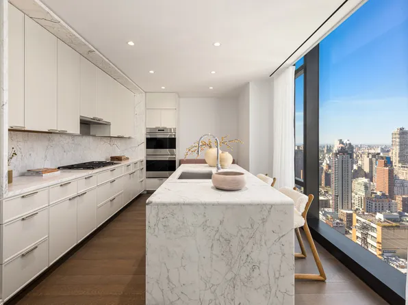 430 East 58th Street image 5 of 24