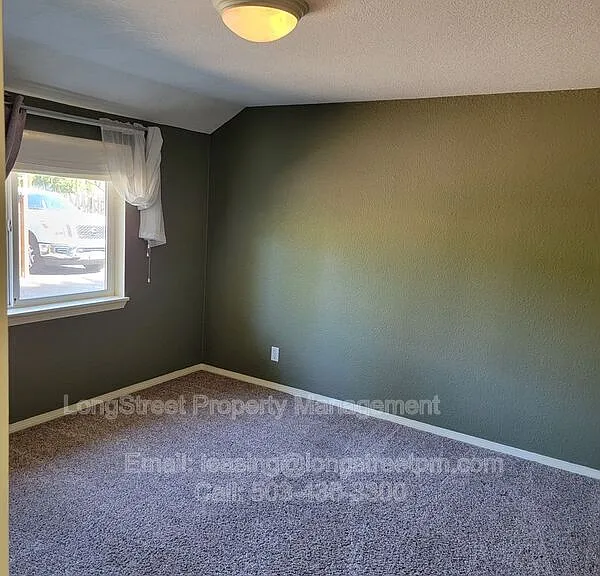 780 SE Marion Ave — Photo 9