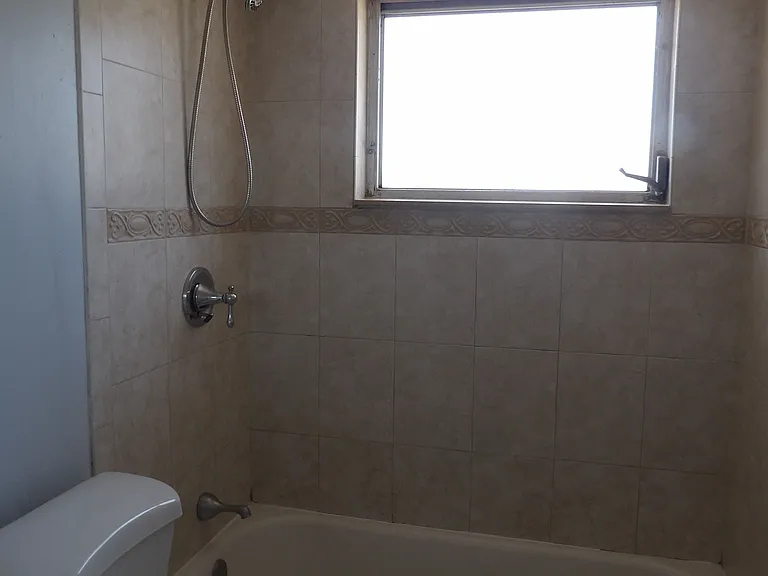 10025 Brandywine Ln — Photo 9