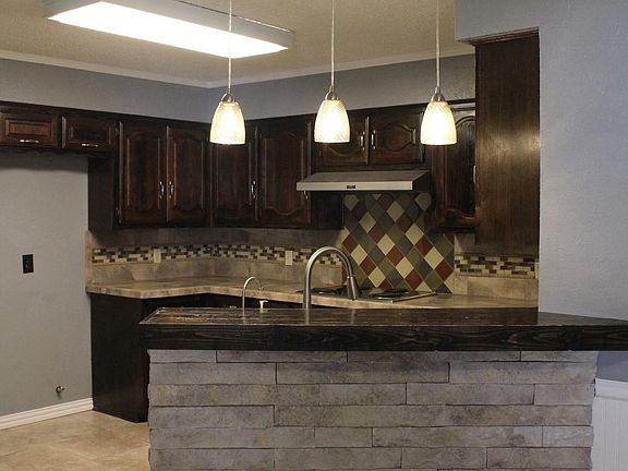 5th image of 507 Lake Meadows Dr