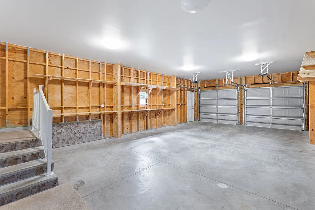 805 Beech Court - 1 — Photo 3