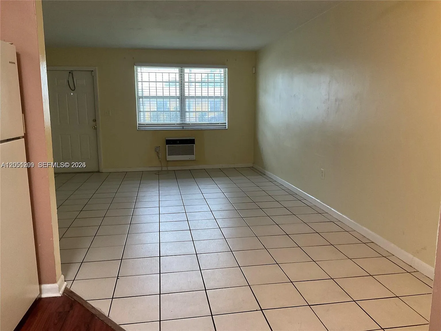 2 bed, 1.0 bath, 1830 sqft, $2,500 — Photo 2