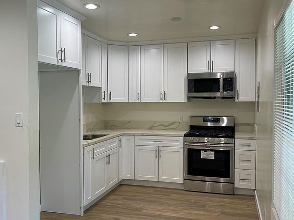4th image of 11431 Tiara St #3