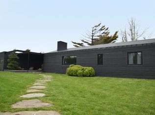 214 Town Line Rd, Sagaponack, NY 11963