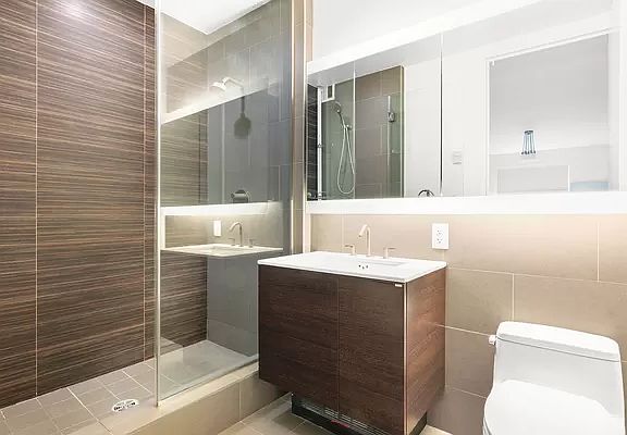 5th image of 545 Washington Ave APT 606