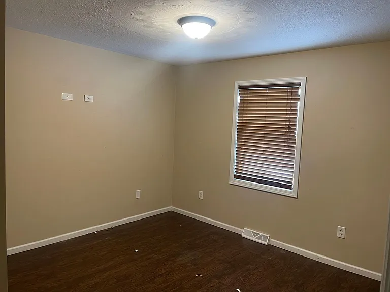 510 Madison Dr — Photo 7