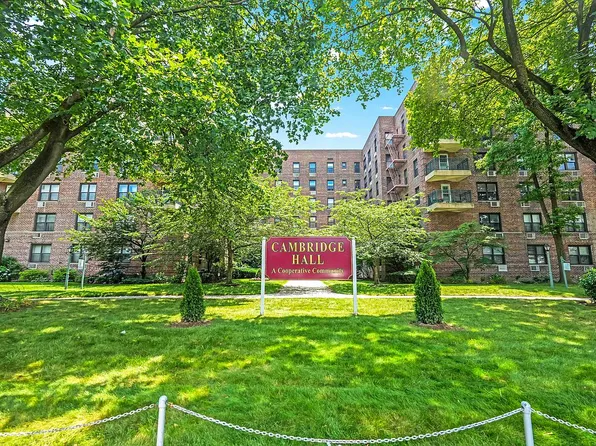 224-24 Union Tpke #2B, Bayside, NY 11364