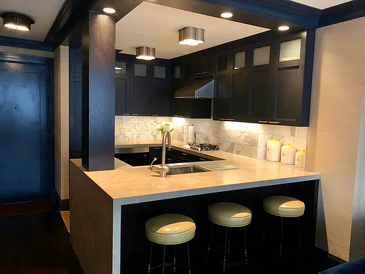 Rented by Tabak Real Estate | media 52