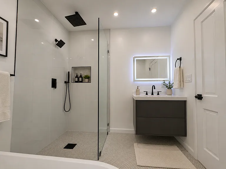 2836 Roscomare Rd — Photo 9