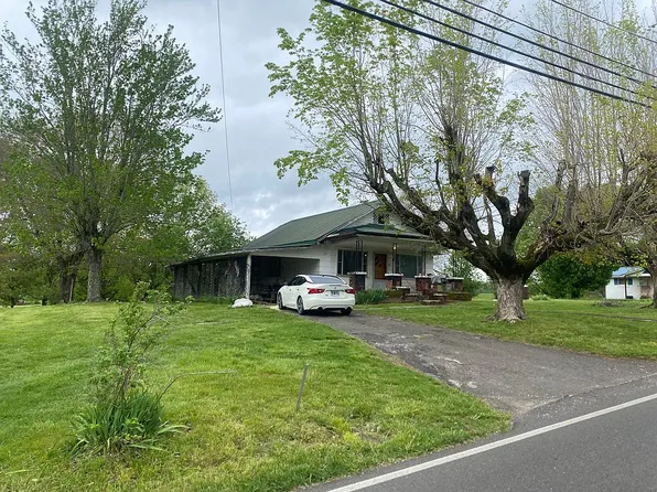 35 Buffalo Rd, Oneida, TN 37841