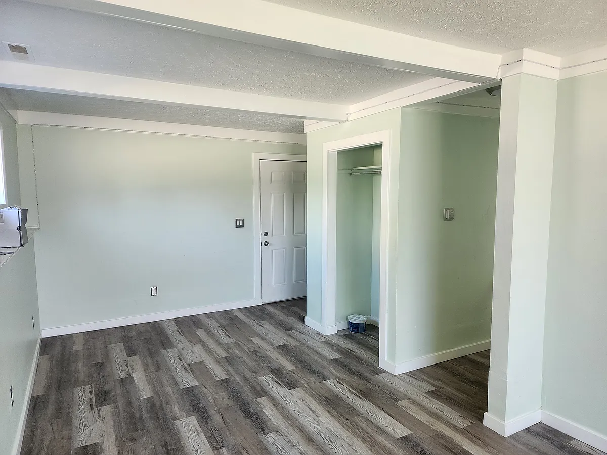 Building Photo - 3530 W Jolly Rd #6
