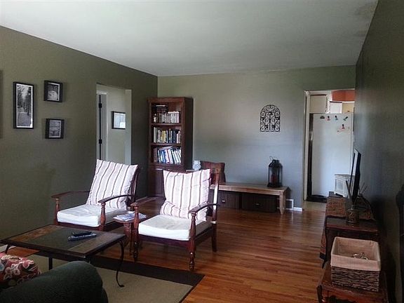 2nd image of 38656 Elsie St