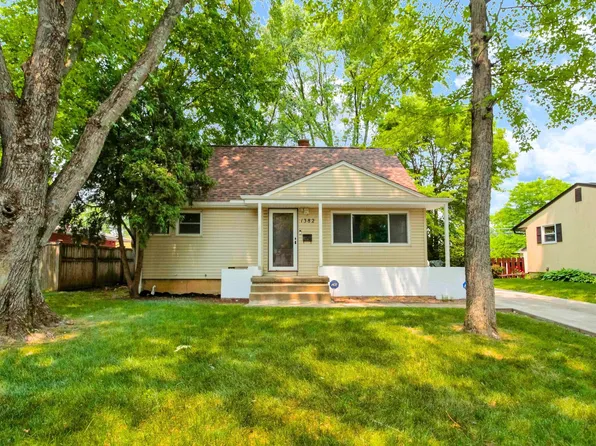 1382 Matthias Dr, Columbus, OH 43224